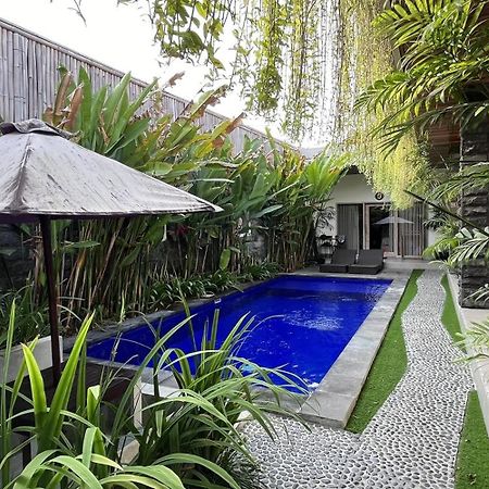 Pis Bolong Canggu 外观 照片